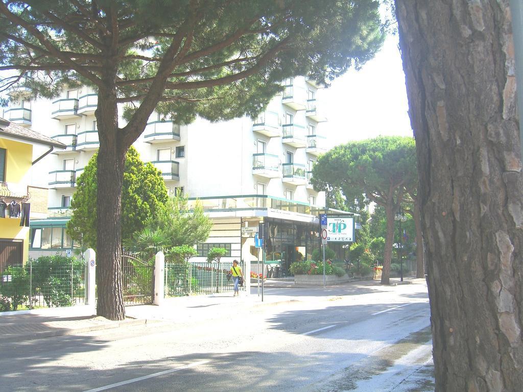 New Tiffany'S Park Ξενοδοχείο Τζεσόλο Λίντο Εξωτερικό φωτογραφία