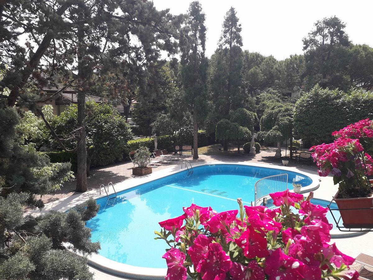 New Tiffany'S Park Ξενοδοχείο Τζεσόλο Λίντο Εξωτερικό φωτογραφία