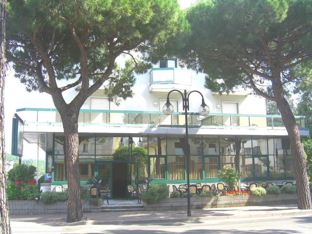 New Tiffany'S Park Ξενοδοχείο Τζεσόλο Λίντο Εξωτερικό φωτογραφία