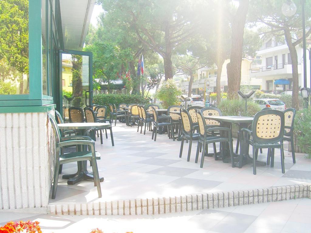 New Tiffany'S Park Ξενοδοχείο Τζεσόλο Λίντο Εξωτερικό φωτογραφία